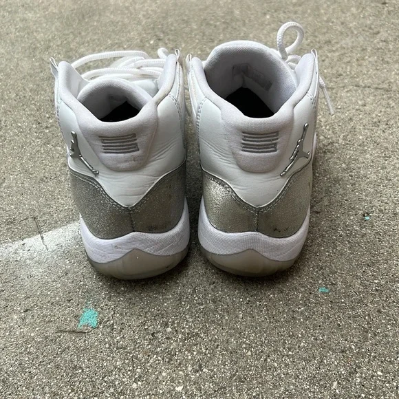 Nike Air Jordan 11 metallic Silver glitter - Picture 3 of 10